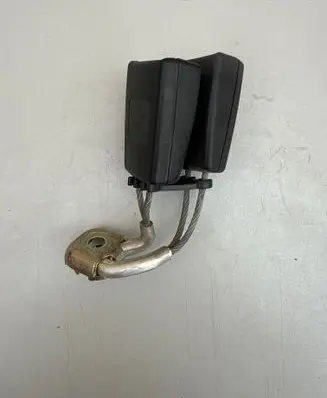 Audi A8 S8 D3 4E Middle seatbelt buckle (rear) 4E08577391C 17102002