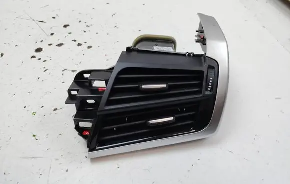 BMW X5 F15 Dashboard side air vent grill/cover trim 925265012