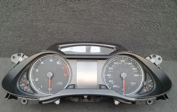 Audi A4 S4 B8 8K Speedometer (instrument cluster) 8K0920980L