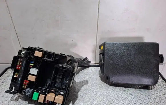 KIA Ceed Fuse box set 919503x510