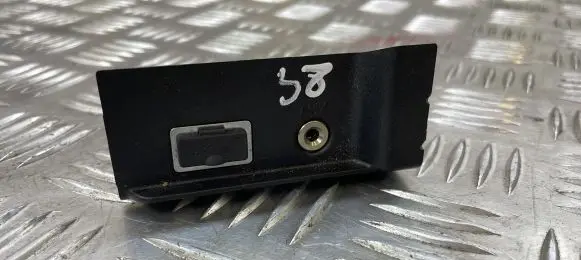 Volvo S60 AUX in-socket connector 31285608