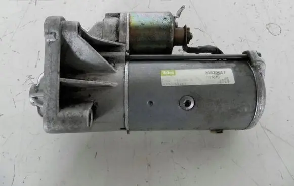 Mitsubishi Carisma Starter motor 8200064465