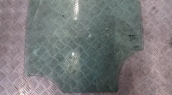 Opel Mokka X Rear door window glass