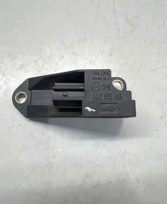 Volkswagen Caddy Airbag deployment crash/impact sensor 6Q0909606 5WK42895