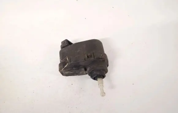 Volkswagen Golf III Headlight level adjustment motor 1H0941295A 0307851347