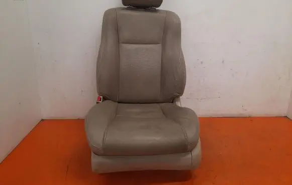 Toyota Avensis Verso Front driver seat 