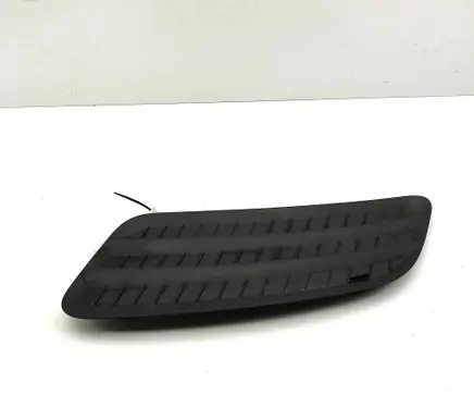 Mercedes-Benz Sprinter W907 W910 Quarter panel pressure vent A9108360700