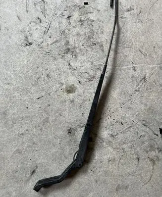 Mitsubishi Space Star Front wiper blade arm