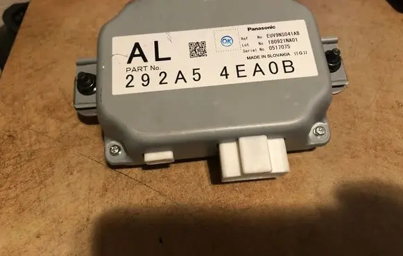 Nissan Qashqai Voltage converter/converter module 292A54EAOB