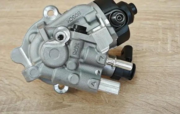 BMW 4 G22 G23 G24 G26 Fuel injection high pressure pump 8579230