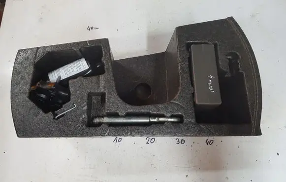 Seat Ibiza IV (6J,6P) Towing hook eye KOMPRESORKLEJKOA