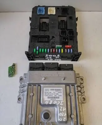 Engine ECU kit and lock set