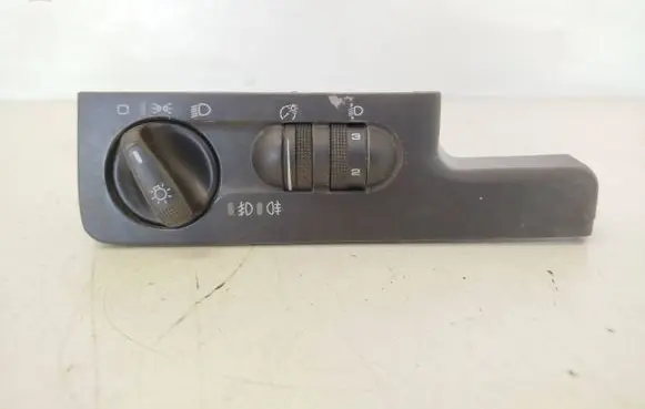 Volkswagen PASSAT B4 Light switch 3A1941531