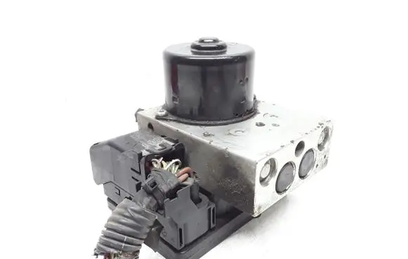Volvo XC90 ABS Pump 30793445