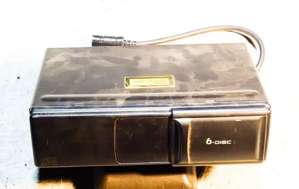 Audi A6 S6 C5 4B CD/DVD changer 4B0035111A