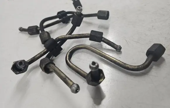 Peugeot 406 Fuel injector supply line/pipe 