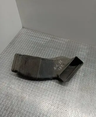 Audi A6 S6 C5 4B Air intake hose/pipe 8D0129617E