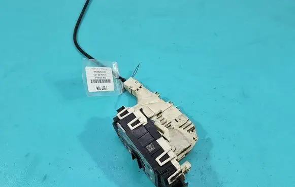Volkswagen Crafter Front door lock A9067202135 IMPRK1507106