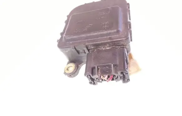 Citroen C5 Air flap motor/actuator 0132801217