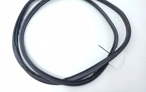 Nissan Navara D23 Rear door rubber seal (on body) 9D221642NTRE