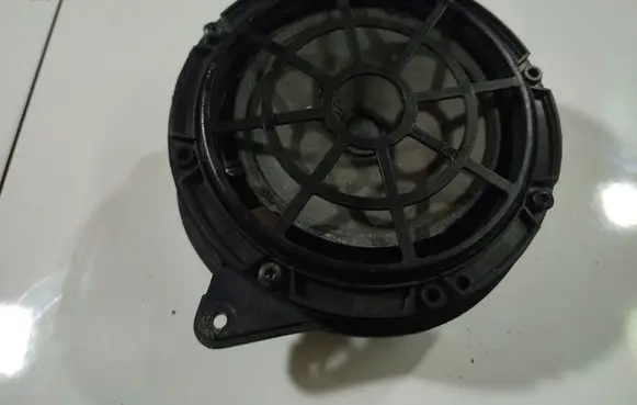 Peugeot 207 Front door speaker