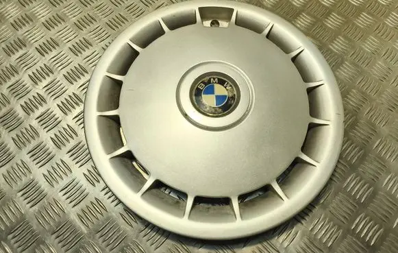 BMW 3 E36 R15 wheel hub/cap/trim 1129843