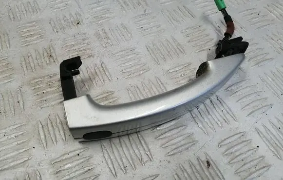 Ford Focus Front door exterior handle AM51U22404 PA66GF50