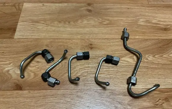 Ford Mondeo MK IV Fuel line pipe