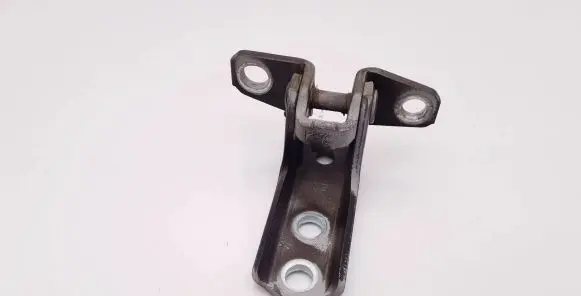 Mitsubishi Outlander Front door upper hinge