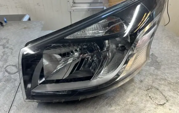 Renault Trafic III (X82) Headlight/headlamp 260608912R
