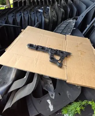 Opel Insignia B Rear bumper mounting bracket 39136915 YR00264280