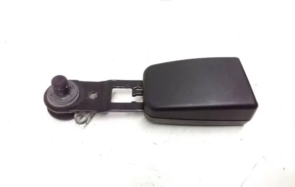 Mercedes-Benz ML W164 Middle seatbelt buckle (rear) A1648601969