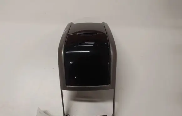 Cup holder front