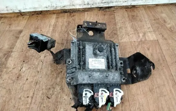 Peugeot Expert Engine control unit/module ECU 9675434380