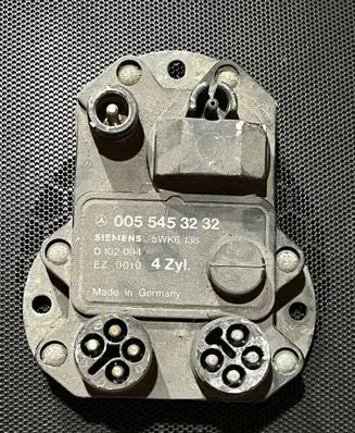 Mercedes-Benz E W124 Ignition amplifier control unit 0055453232 5WK6138