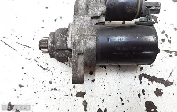 Volkswagen Golf IV Starter motor