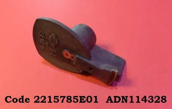 Nissan Bluebird Ignition distributor 2215785E01 ADN114328