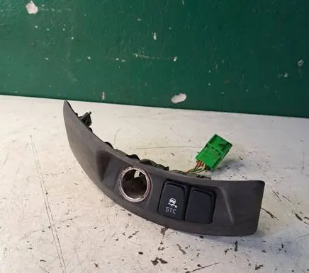 Volvo S40 ESP (stability program) switch 8685380 19206 04W43T