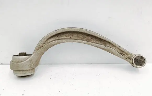 Audi Q7 4M Front lower control arm/wishbone 4M0407696C