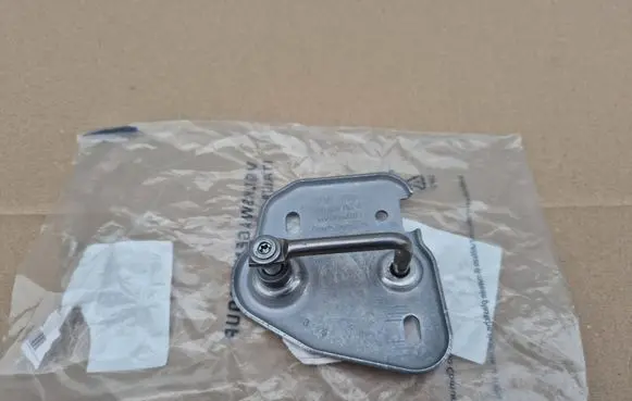 Skoda Superb B8 (3V) Engine bonnet/hood lock/latch loop/hook 3V0823186A