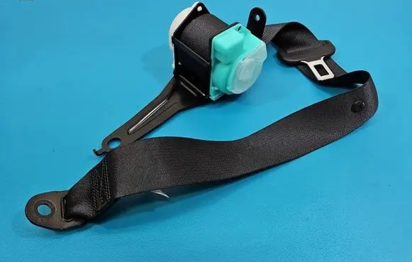 Toyota Corolla E160 E170 Rear seatbelt 7336002570 IMPRK1566520