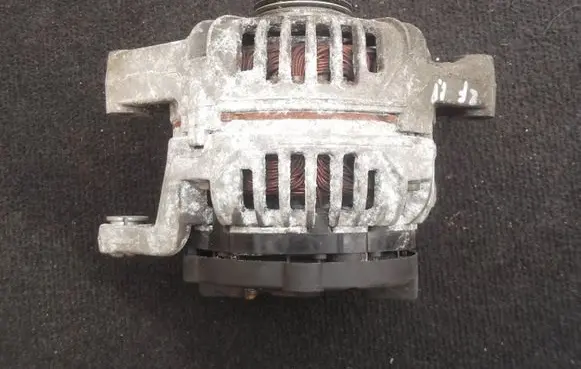 Opel Zafira B Generator/alternator 0124415002