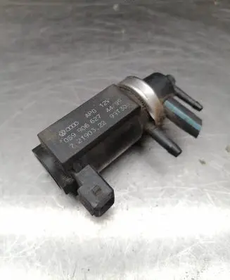 Audi A6 S6 C5 4B EGR valve 059906627