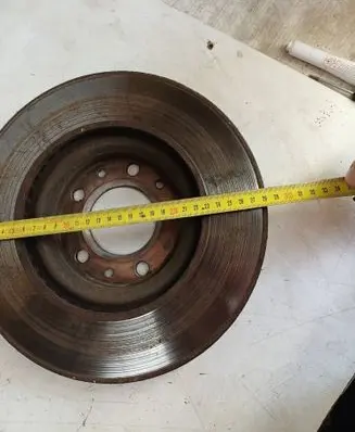 Peugeot 607 Front brake disc