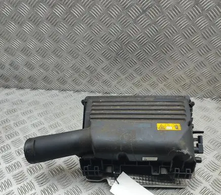 Mercedes-Benz C W205 Air filter box A2740901701