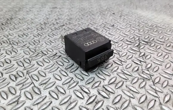 Audi A6 S6 C6 4F Other relay 8Z0951253