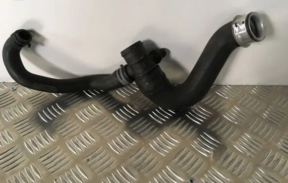 Mercedes-Benz SLK R172 Engine coolant pipe/hose A1725012082