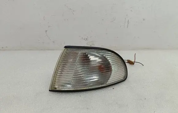 Audi A4 S4 B5 8D Front indicator light 084411514L