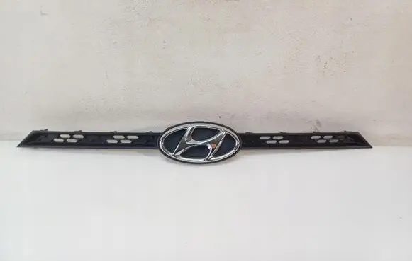 Hyundai i20 (GB IB) Front bumper upper radiator grill 86351-C8000