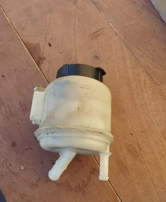 Infiniti EX Power steering fluid tank/reservoir